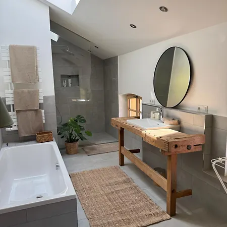 Falternhof Loft - Geschichte Trifft Auf Design 아파트 Höslwang