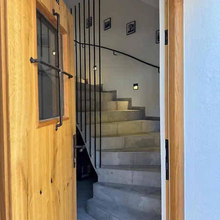 아파트 Falternhof Loft - Geschichte Trifft Auf Design Höslwang