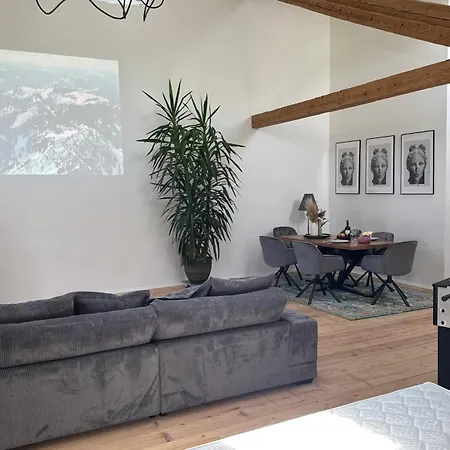 Falternhof Loft - Geschichte Trifft Auf Design * Hoslwang