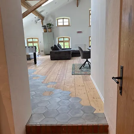Falternhof Loft - Geschichte Trifft Auf Design Hoslwang